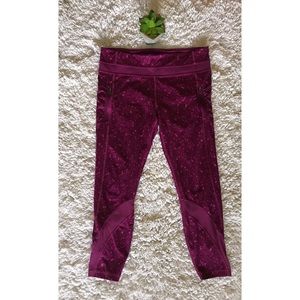 LULULEMON CROP LEGGINGS